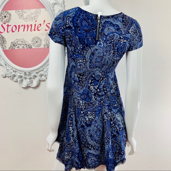 UO Silence&Noise/Blue Black White Floral Dress - Picture 5 of 8